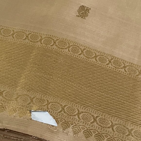 Kanchipuram Pure Silk Saree Beige, golden Zari Border & Rich Pallu | Blouse Inc - Picture 4 of 13